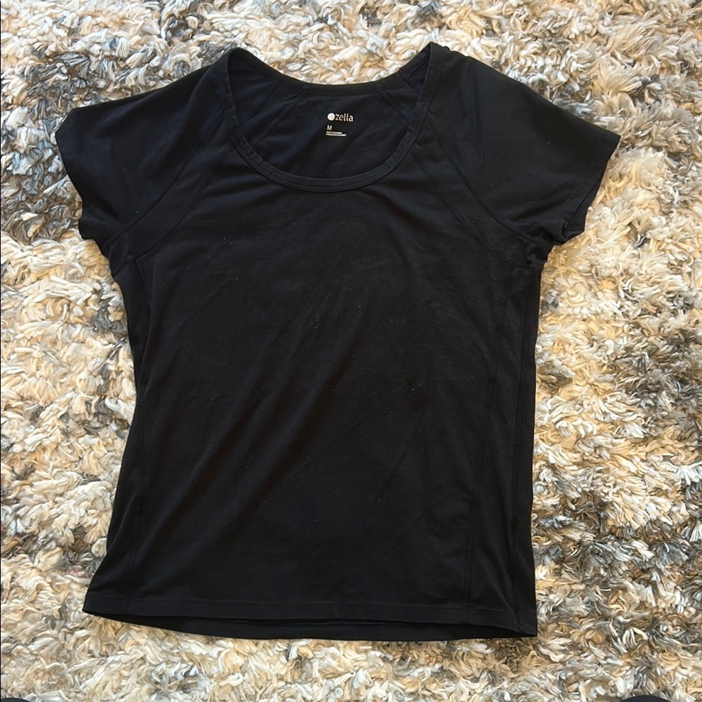 Zella Black Short Sleeve T-Shirt size medium great condition